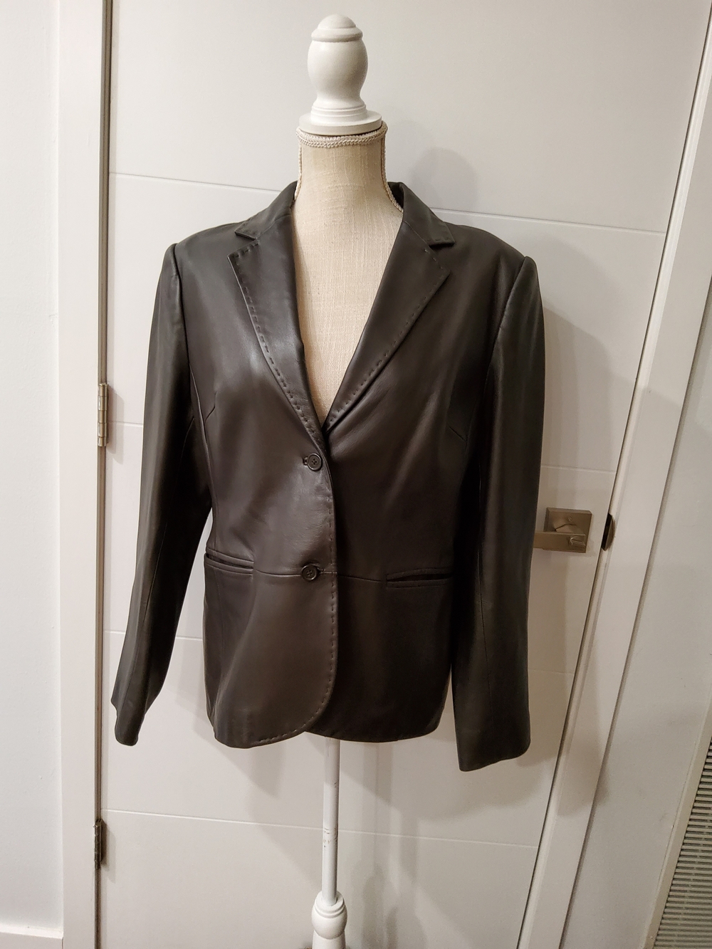 The Limited Vintage Classic Black Leather Blazer Size 12